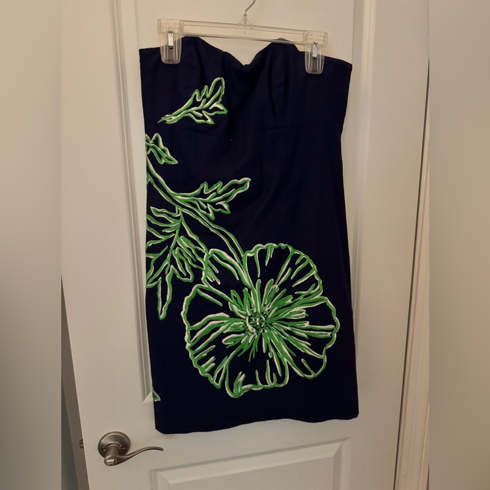 Lilly Pulitzer Navy strapless dress. Size 10.